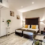 Garden Hotel 3*