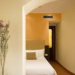 Garden Hotel 3*