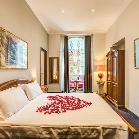 Garden Hotel