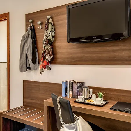 Garden Hotel 3*