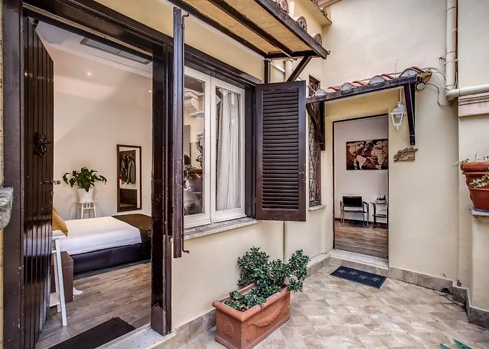 Garden Hotel 3*